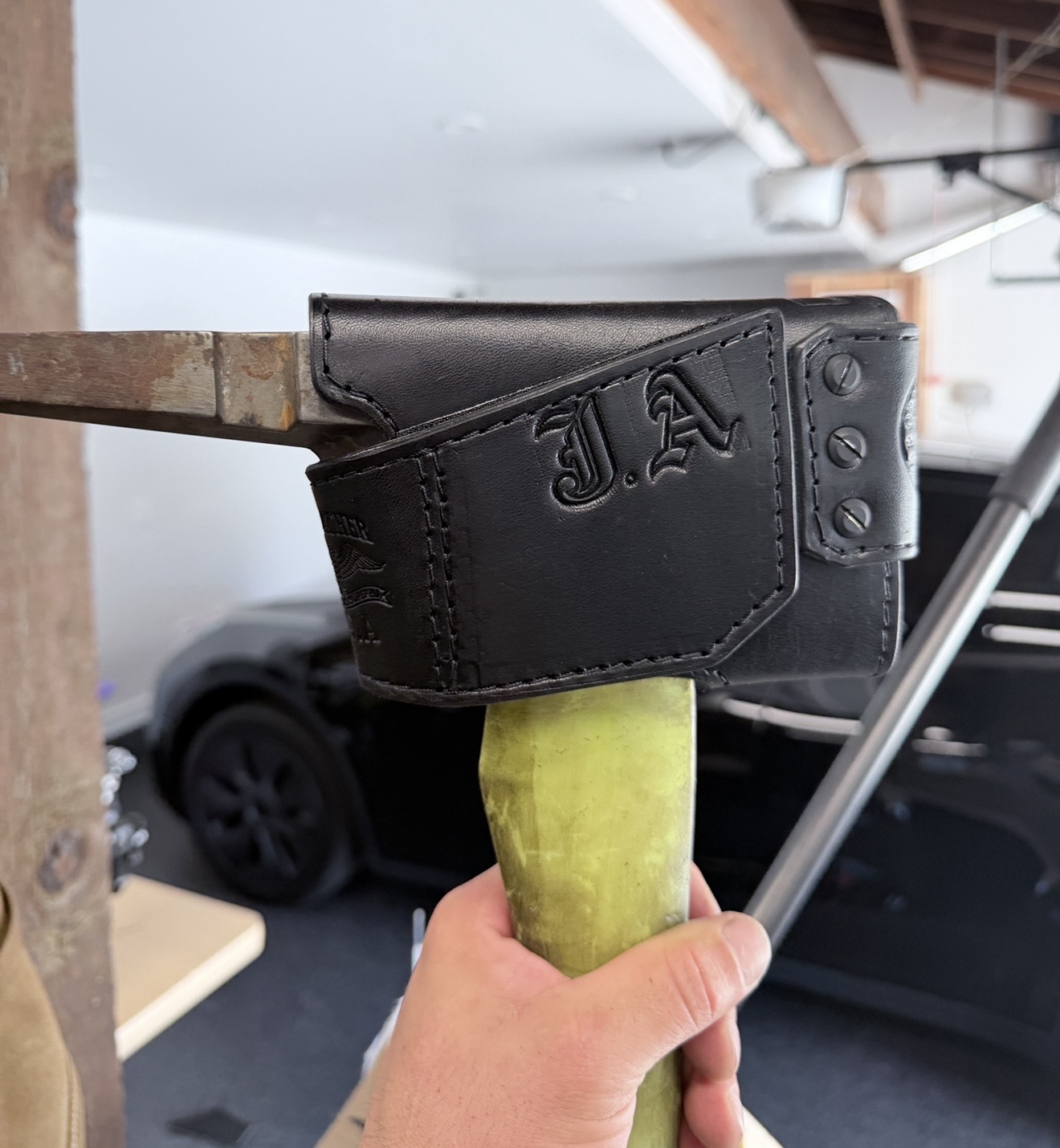 Black Pig 8lb drop out scabbard